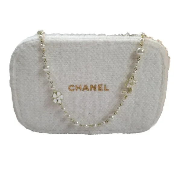 CHANEL Winter White Gold Makeup Bag Pouch 2024 Holiday Limited Edition NIB - Picture 8 of 10
